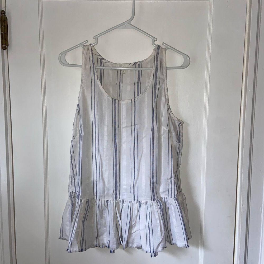 Women’s beach white and blue stripped linen tank top